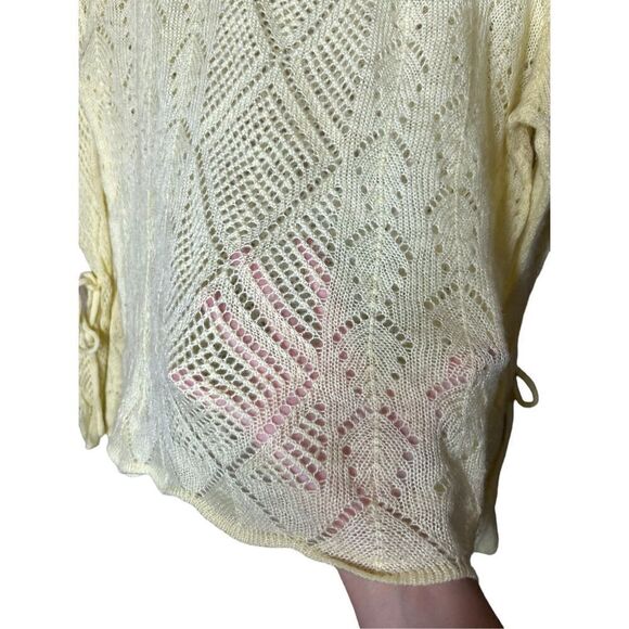 Honey & T Yellow Knit Bell Tie Sleeve Sweater Size Large - Picture 8 of 10